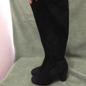 Black suede heel boots